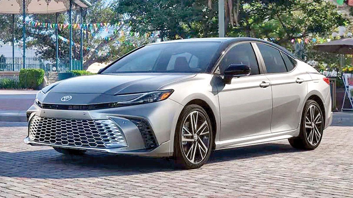 تویوتا مدل 2025 پرمییوم SUV