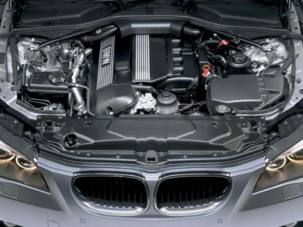 تعمیر و فروش گیربکس های اتوماتیک بی ام و BMW 520i در تعمیرگاه ایران اروپا 