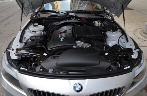 تعمیر گیربکس اتوماتیک بی ام و BMW Z4 20i در تعمیرگاه ایران اروپا 