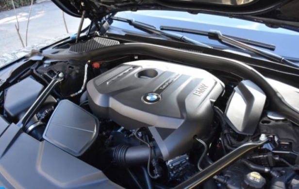تعمیر گیربکس اتوماتیک بی ام و BMW 730Li در تعمیرگاه گیربکس اتوماتیک ایران اروپا 